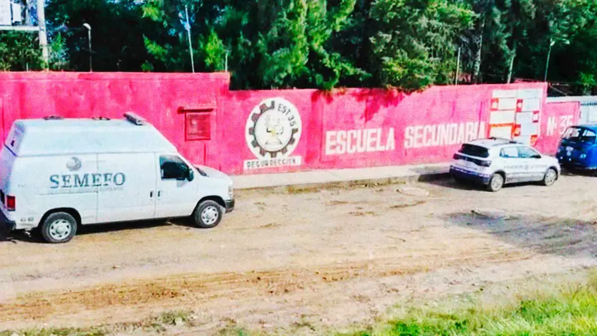 Trabajador muere tras caer desde dos metros mientras realizaba mantenimiento en escuela de La Resurrección, Puebla