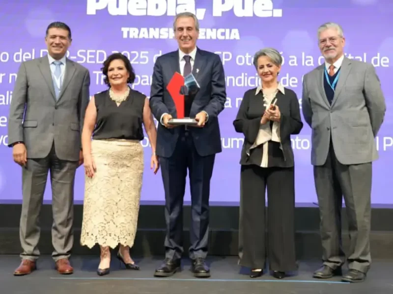Recibe Pepe Chedraui reconocimiento por calificación perfecta e histórica en transparencia y rendición de cuentas