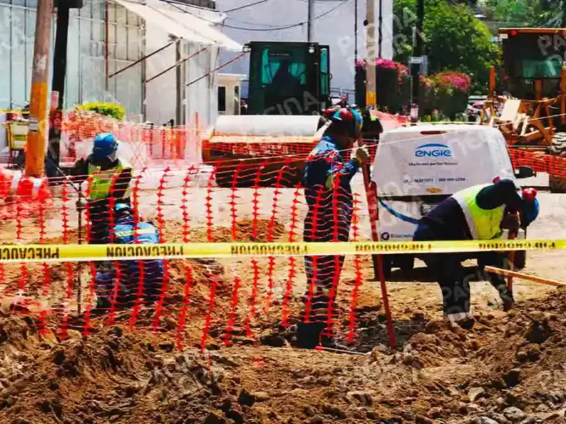 Evacuan al personal de Finanzas por fuga de gas en Puebla; trabajadores dañaron tubería de Engie