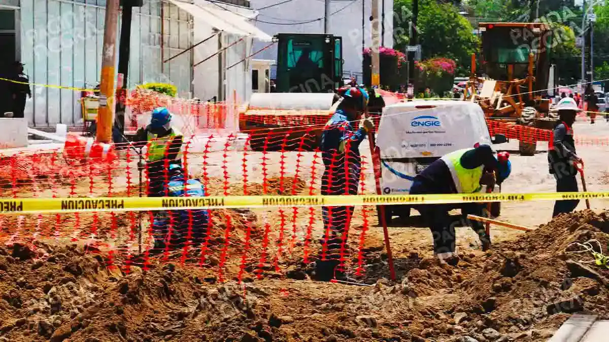 Evacuan al personal de Finanzas por fuga de gas en Puebla; trabajadores dañaron tubería de Engie