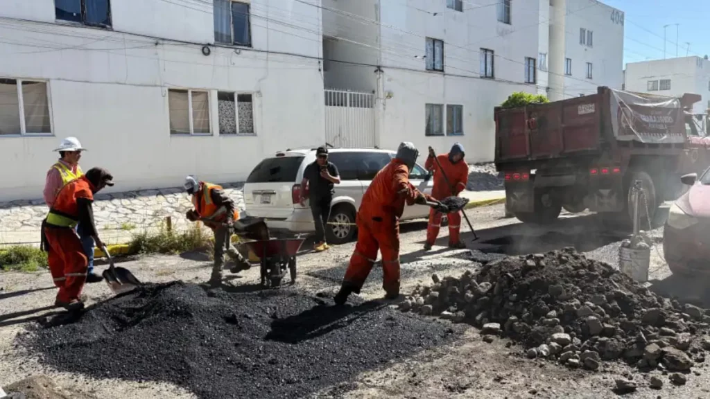 Atiende Gobierno de la Ciudad vialidades y calles de la Margarita