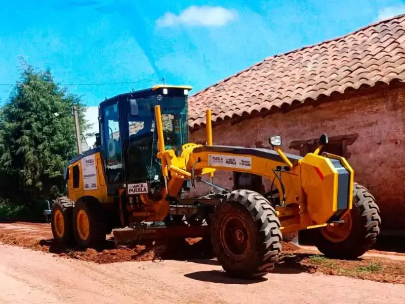 Gobierno de Puebla implementará nuevos módulos de maquinaria para pavimentación en la capital