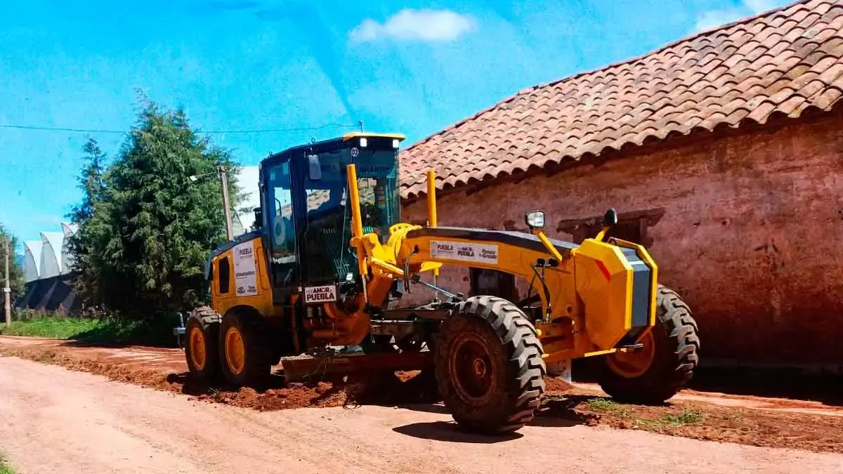 Gobierno de Puebla implementará nuevos módulos de maquinaria para pavimentación en la capital