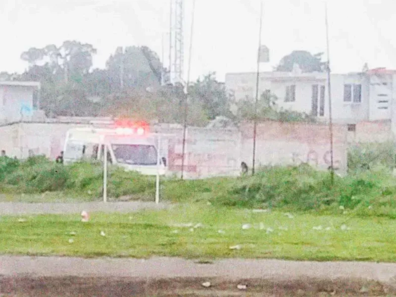 Hombre es asesinado a balazos en campos deportivos de San Martín Texmelucan, Puebla