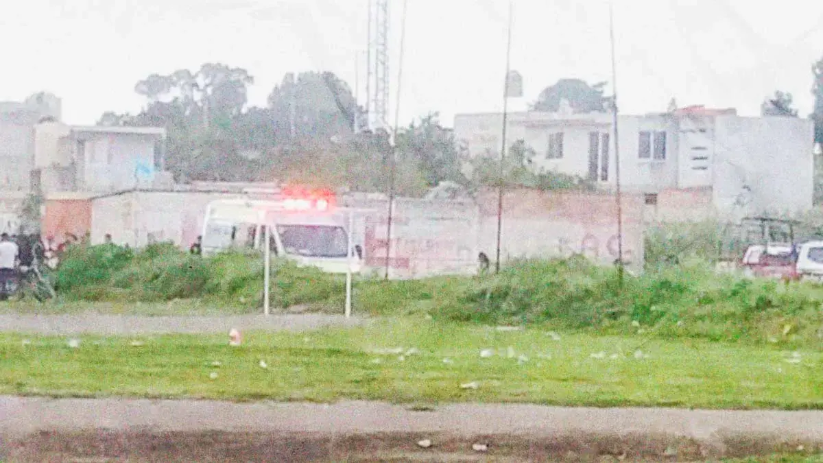 Hombre es asesinado a balazos en campos deportivos de San Martín Texmelucan, Puebla