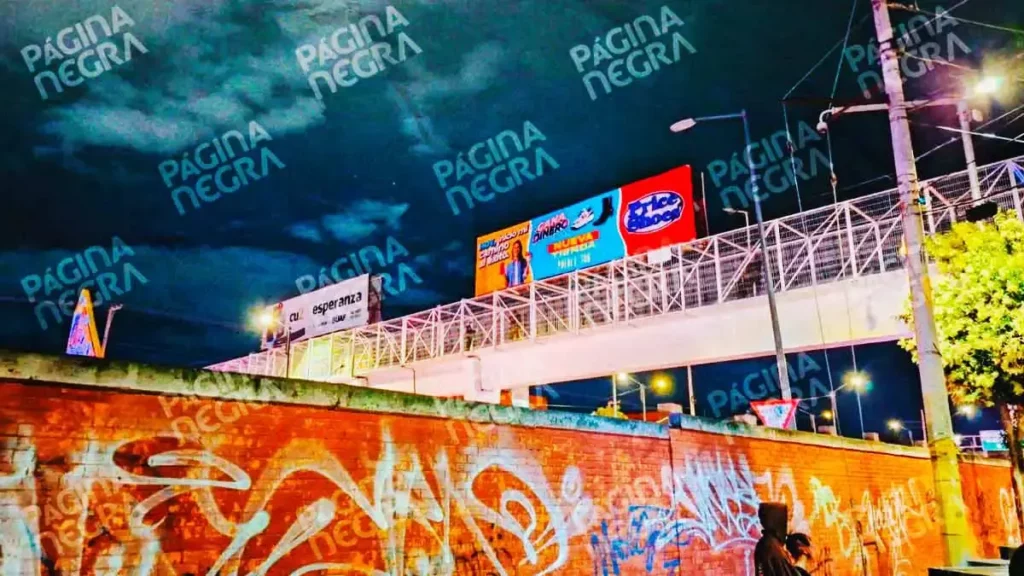 Hombre se quitó la vida al colgarse de un puente peatonal en el Periférico Ecológico, Puebla