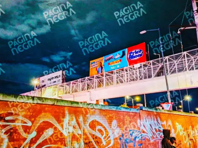 Hombre se quitó la vida al colgarse de un puente peatonal en el Periférico Ecológico, Puebla