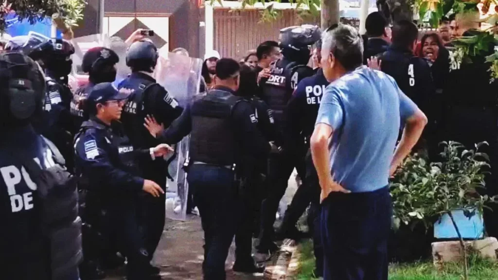Vecinos de Bosques de San Sebastián denuncian invasión de áreas verdes; acusan tráfico de influencias