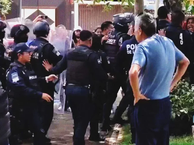 Vecinos de Bosques de San Sebastián denuncian invasión de áreas verdes; acusan tráfico de influencias