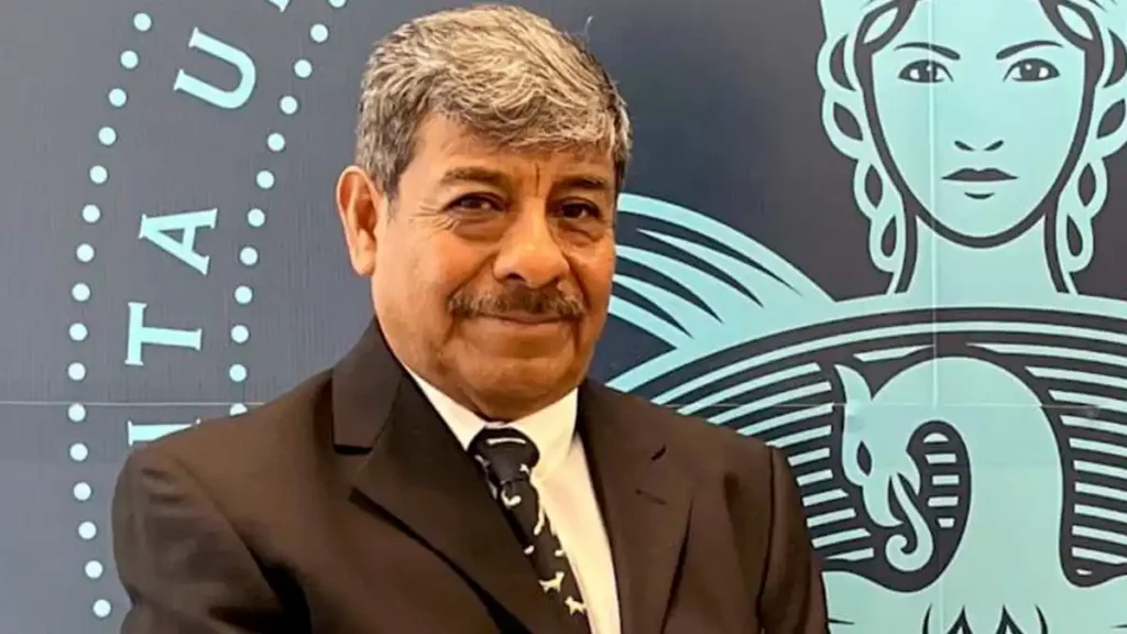 Estudiar en la BUAP a mis 72 años es un sueño: alumno de Ciencias Políticas