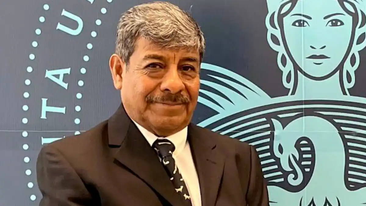 Estudiar en la BUAP a mis 72 años es un sueño: alumno de Ciencias Políticas