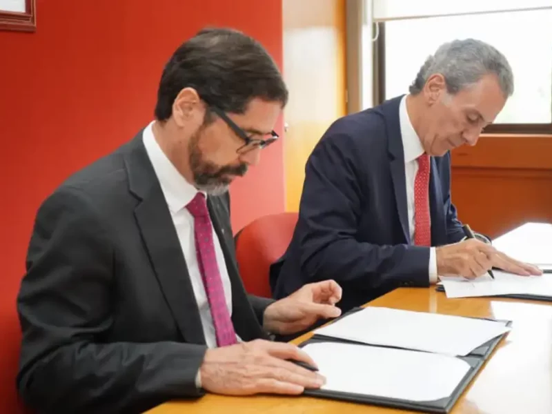Firma Pepe Chedraui convenio con la IBERO para fortalecer conocimiento y habilidades de las mujeres en materia de finanzas