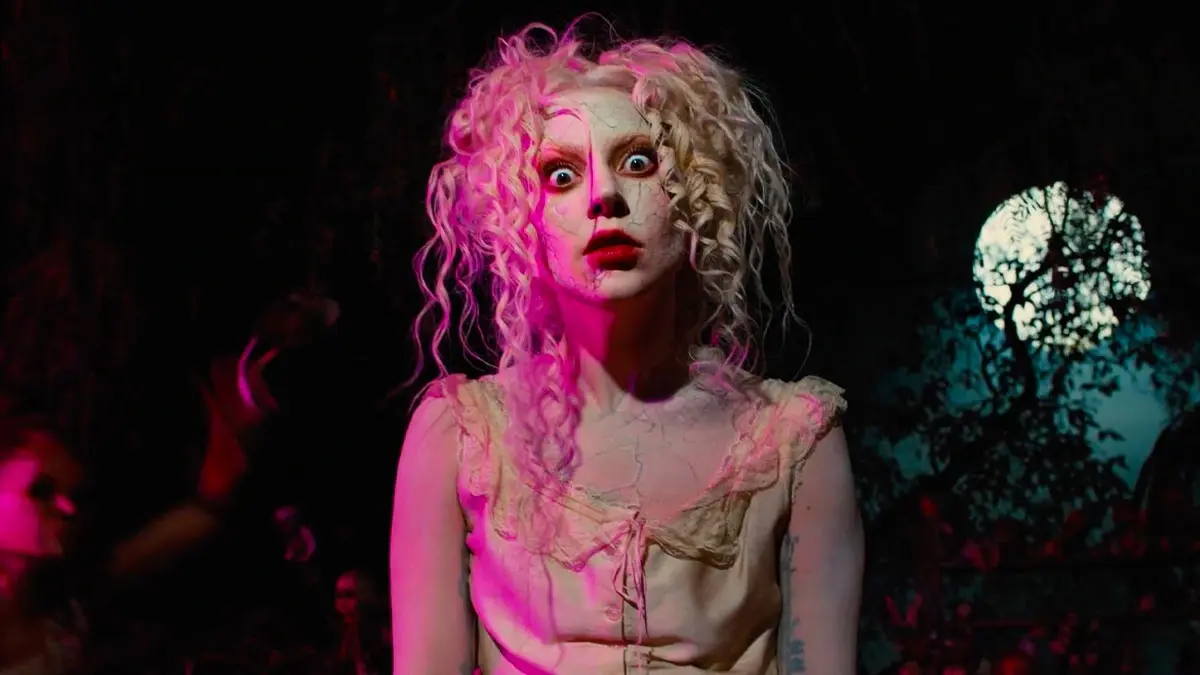 Lady Gaga lanza video “The Dead Dance”, grabado en la Isla de las Muñecas de Xochimilco