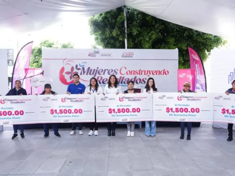 Con Apoyos económicos Lupita Cuautle promueve el bienestar y desarrollo de mujeres sanandreseñas