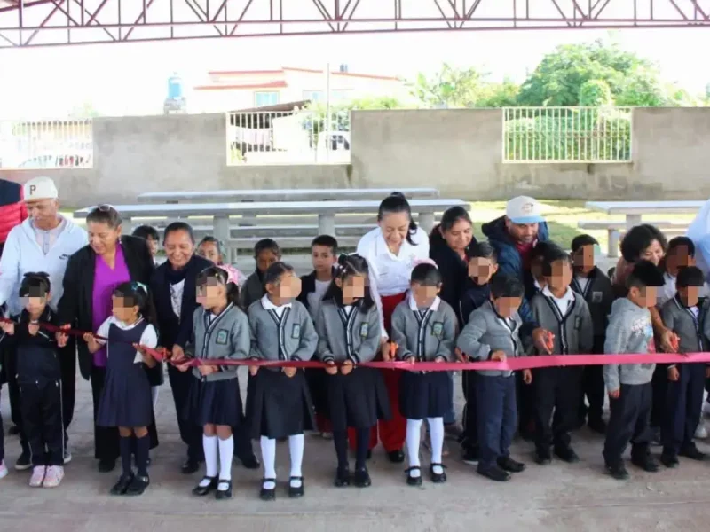 Ariadna Ayala reafirmando su compromiso con la educación y el desarrollo de las comunidades de Atlixco