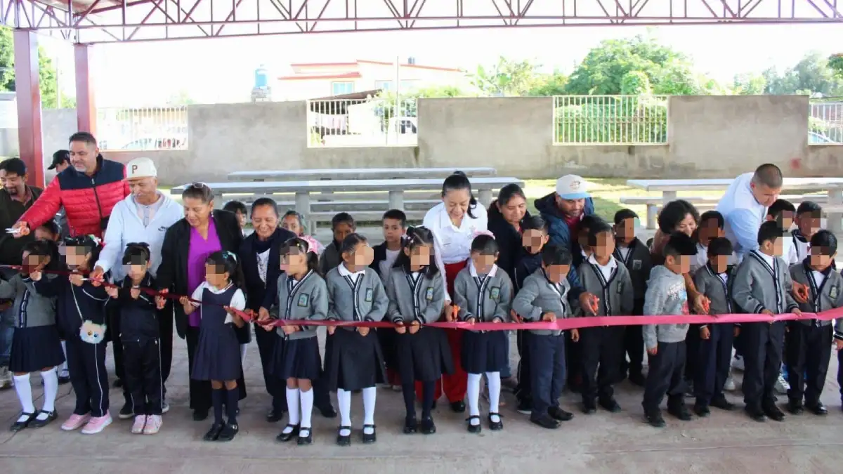 Ariadna Ayala reafirmando su compromiso con la educación y el desarrollo de las comunidades de Atlixco
