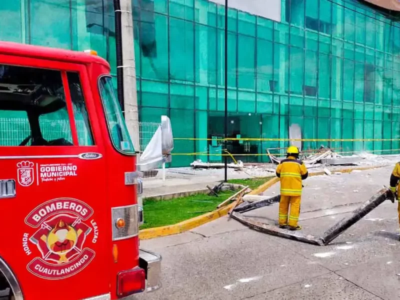 CIS Cuautlancingo colapsa por falta de mantenimiento; trabajadores evacúan de emergencia