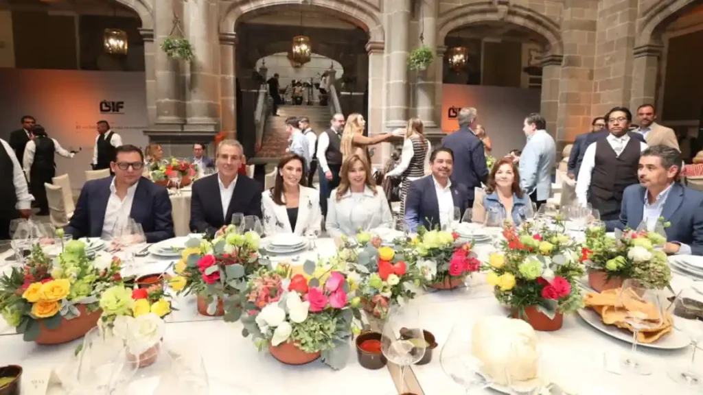 Comida con causa impulsada por el SMDIF recauda fondos para equipar escuela para niños con síndrome de Down