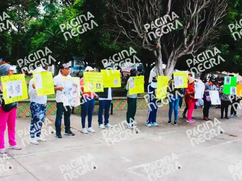 Familias protestan en Amozoc tras la desaparición de 12 hombres en menos de 48 horas