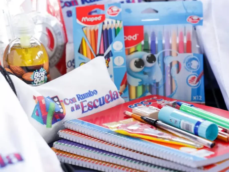 Respalda Lupita Cuautle la educación primaria con útiles escolares gratuitos en regreso a clases