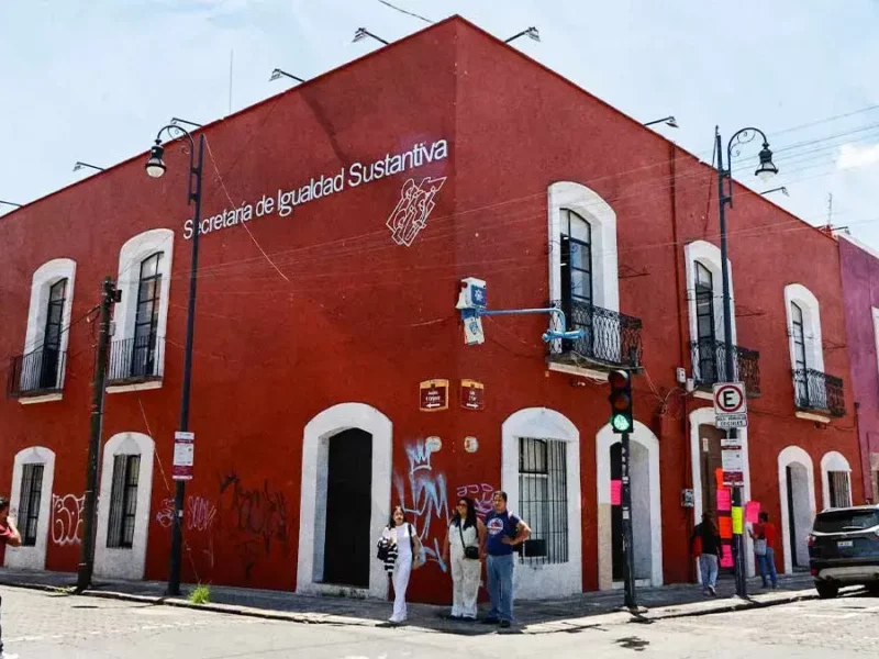 Secretaría de las Mujeres en Puebla reanuda actividades tras manifestación por atrasos en pagos