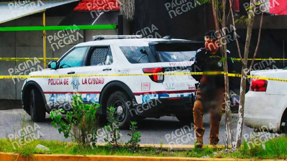 Matan a hombre y hieren a otro en autolavado de Puebla; víctima tenía historial por fraude