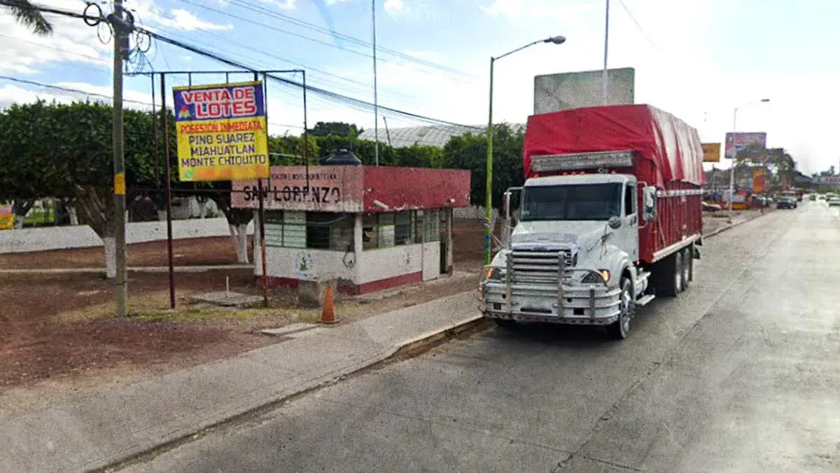 Ambulantes acusan a vendedora de controlar caseta de cobro en Teotipilco con violencia 