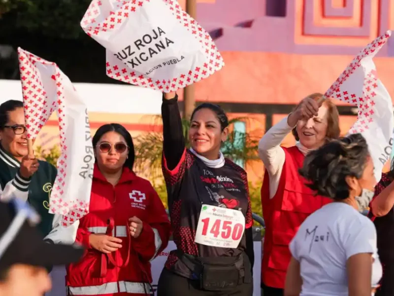 Más de mil participantes en San Andrés Cholula corren con la Cruz Roja Mexicana