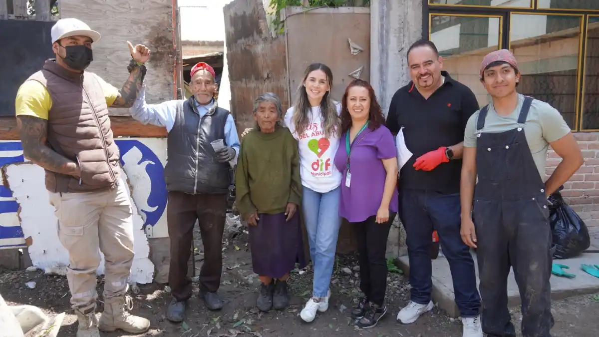 Atiende gobierno de Texmelucan a adultos mayores en situación vulnerable