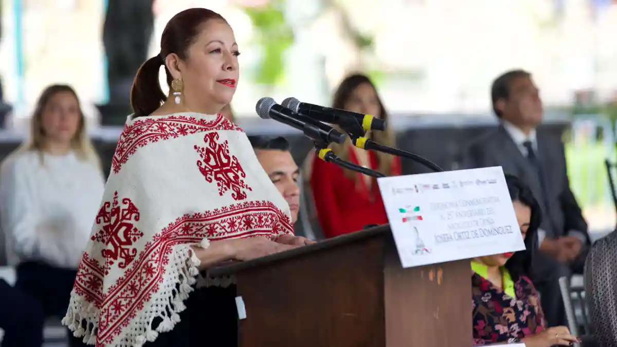 Historia se escribe con nombre de mujer, asegura Laura Artemisa al recordar a la Corregidora