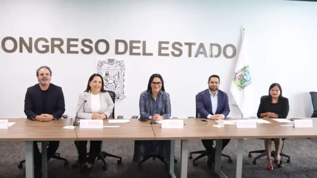 Presentan iniciativa para fortalecer y ampliar las atribuciones del Comité de Atención Ciudadana del Congreso