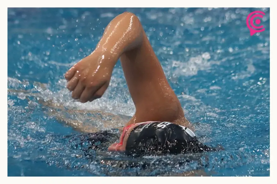 Ella es María José Decuir, nadadora medallista del Club Titanes Alpha Puebla