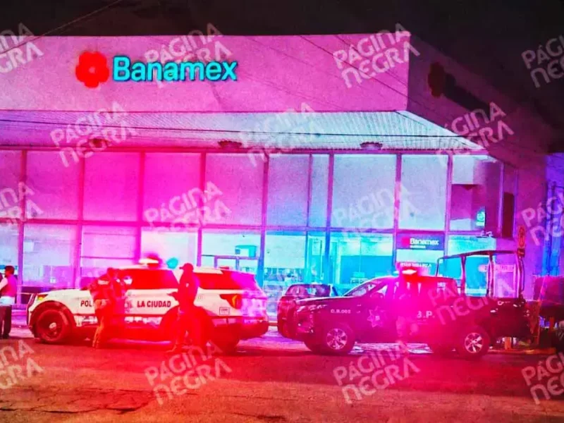 Hombre murió por infarto en el estacionamiento de Banamex El Mirador, Puebla