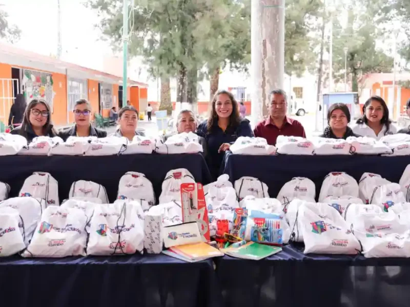 Garantiza Lupita Cuautle útiles escolares para todas y todos los estudiantes de primaria