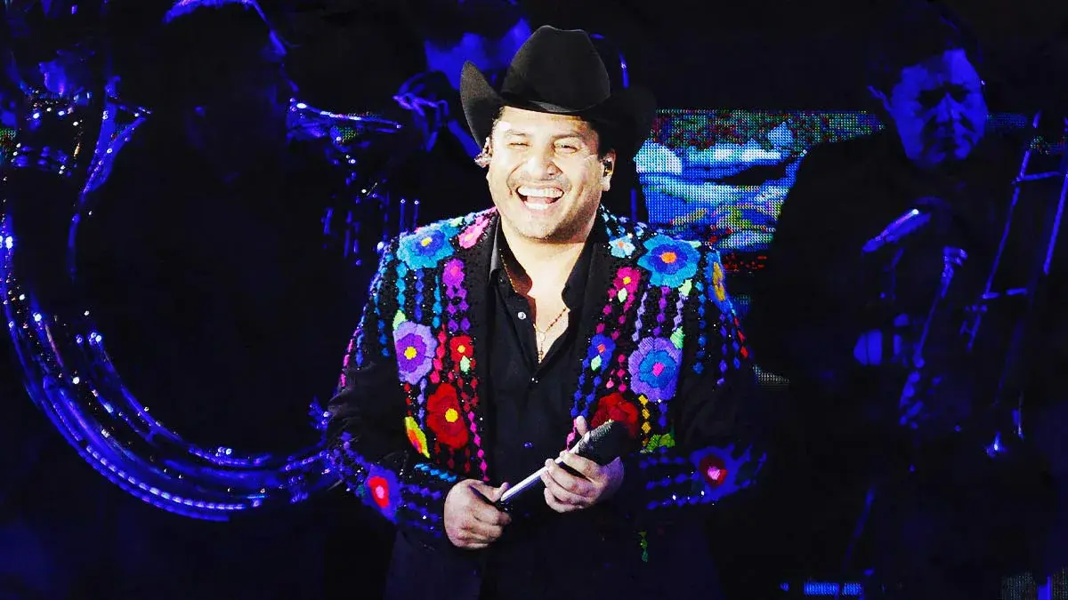 Anuncian transporte nocturno tras el concierto gratuito de Julión Álvarez en Puebla