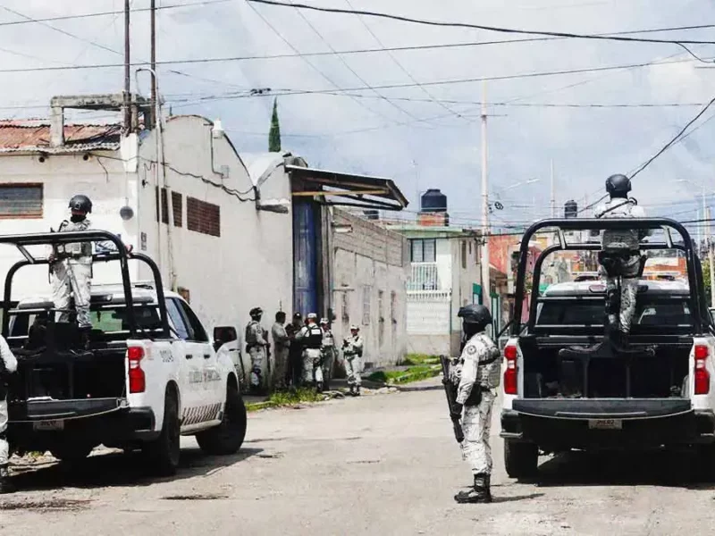 FGR y Guardia Nacional catean bodegas en colonia Tepeyac, Puebla; hayan tráiler con carga robada