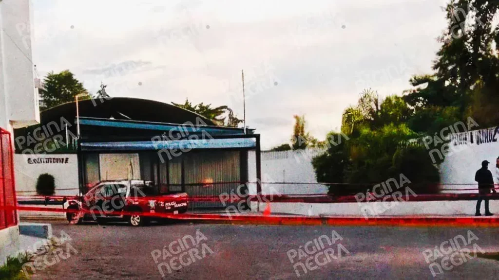 Comando armado ejecuta a policía municipal y hiere a otra uniformada en Tepeaca, Puebla
