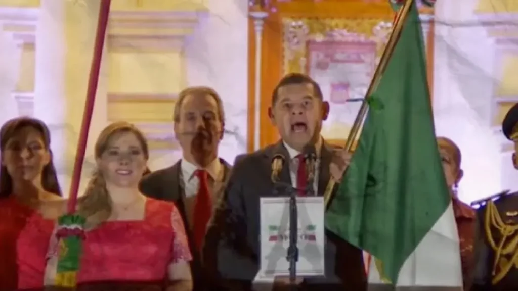 Con dedicatoria a Claudia Sheinbaum, Alejandro Armenta encabeza su primer Grito de Independencia en Puebla