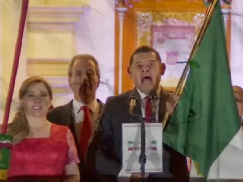 Con dedicatoria a Claudia Sheinbaum, Alejandro Armenta encabeza su primer Grito de Independencia en Puebla