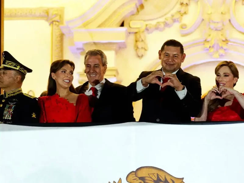 Puebla celebra sin incidentes el Grito de Independencia; Alejandro Armenta reporta saldo blanco