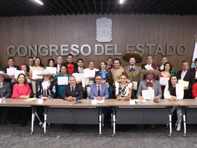 Reconocen en el Congreso del Estado a personas destacadas en la música y la danza mexicana