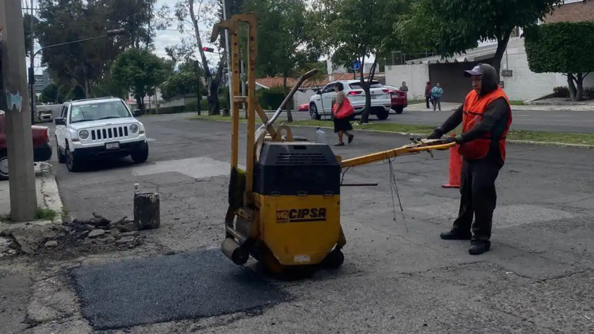 Campaña Capitalina Bacheando Puebla: mejora la seguridad vial en la ciudad