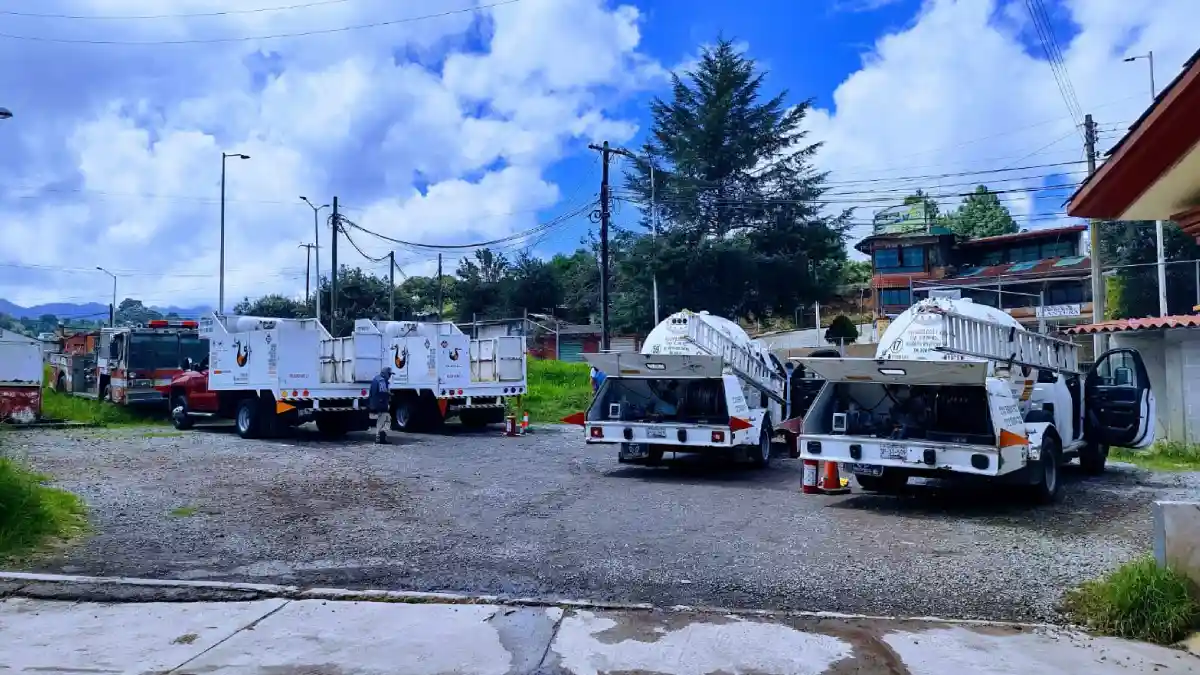 Protección Civil de Zacatlán supervisa unidades de gas LP para garantizar seguridad de las familias