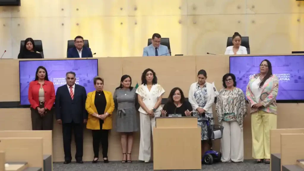 Proponen en el Congreso que Servicios de Salud notifiquen a MP embarazos de niñas y adolescentes