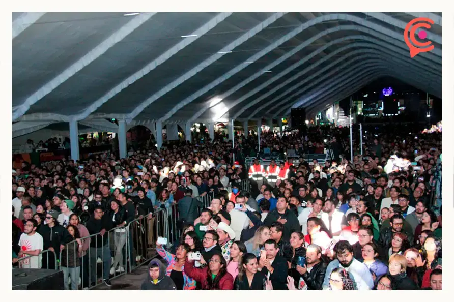 Plastilina Mosh llena la plaza de armas de Huejotzingo en la Fiesta Patronal 2025