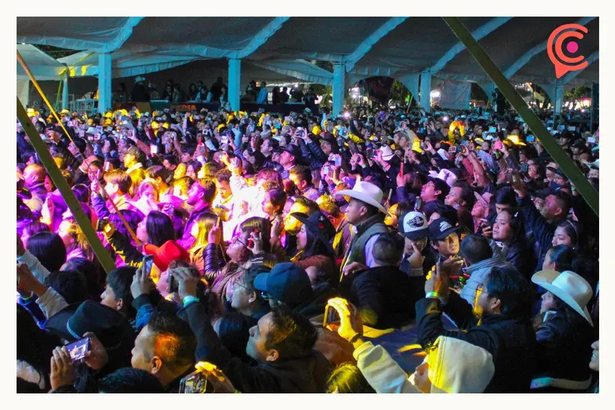 Grupo Pesado conquista la Feria Patronal de Huejotzingo 2025 con un concierto inolvidable