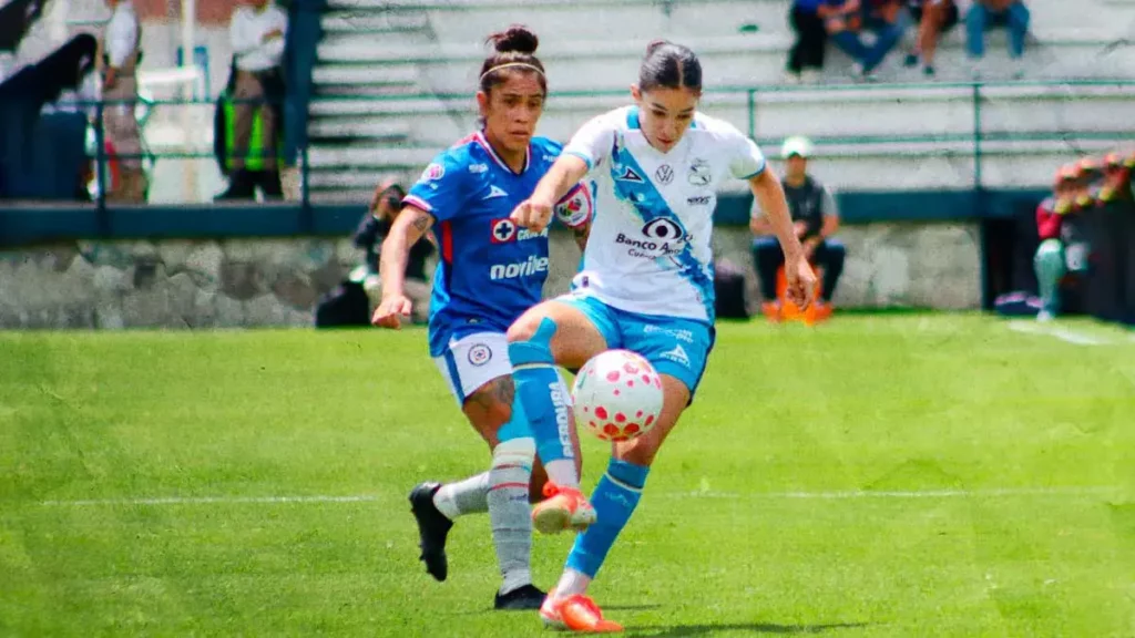 Aerial Chavarin comanda la victoria de Cruz Azul ante el Club Puebla Femenil 