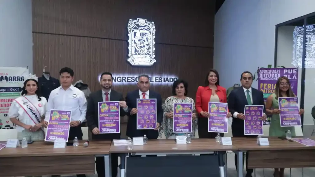 Autoridades de San Miguel Xoxtla presentan cartel oficial de la 33ª Feria de la Chamarra en el Congreso del Estado