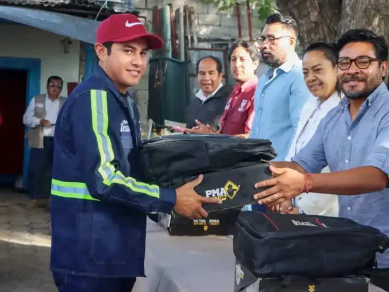 Ariadna Ayala continúa dignificando la labor de los trabajadores de Servicios Públicos en Atlixco