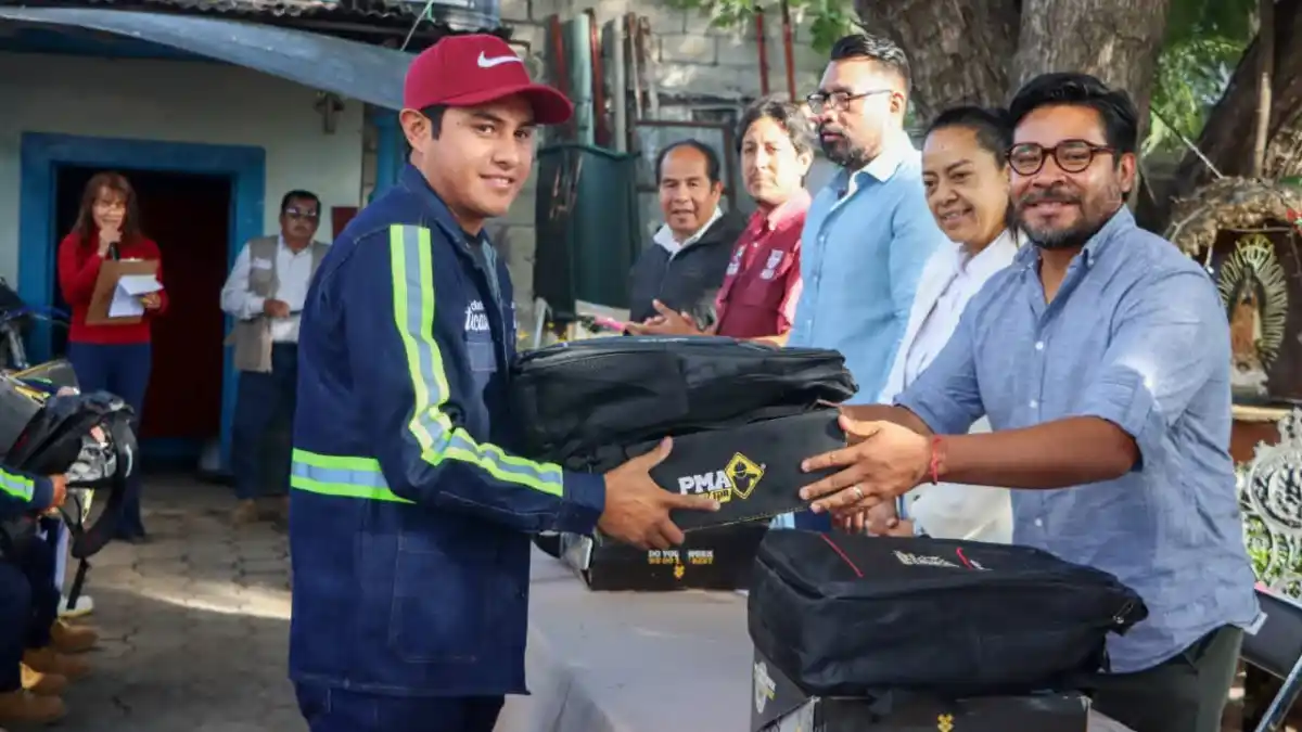Ariadna Ayala continúa dignificando la labor de los trabajadores de Servicios Públicos en Atlixco